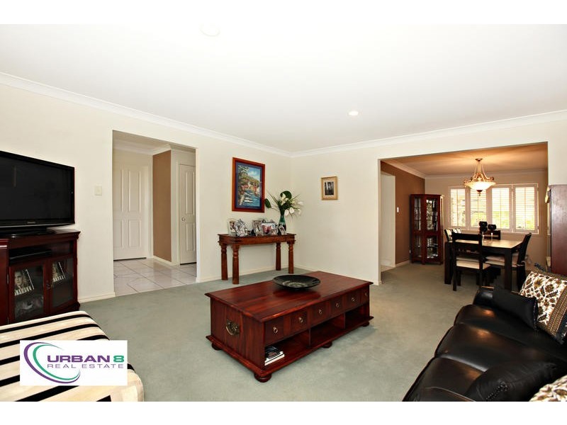 25 Jamieson Place, Brookfield QLD 4069